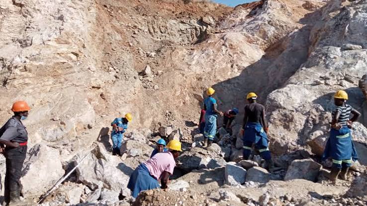 Women at the mine: beyond the headline percentage
